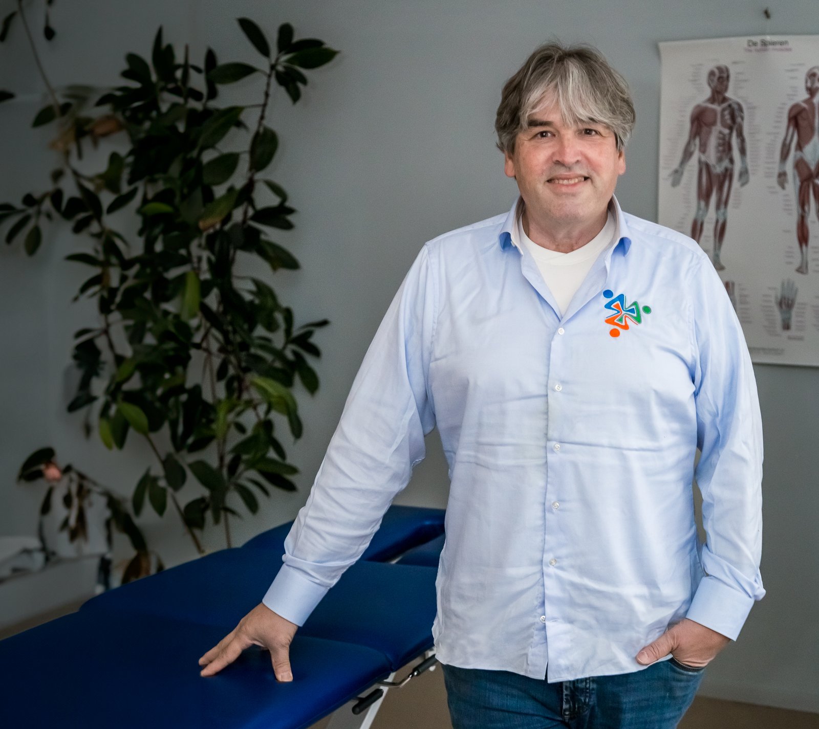 Hans Poelman in behandelkamer
